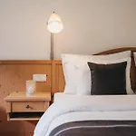 Vaya Zell Am 4*