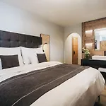 Vaya Zell Am