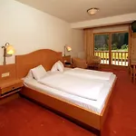 Vaya Zell Am