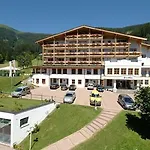 Hotel Vaya Zell Am 4*