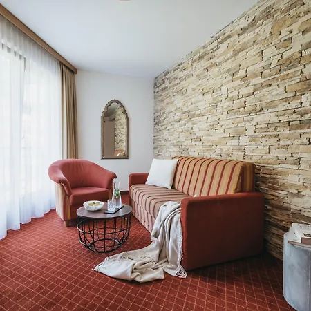Vaya Zell Am 4*