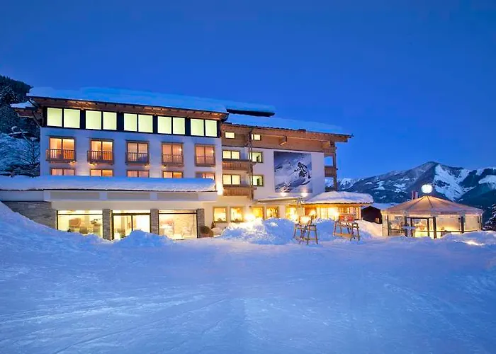 ホテル Vaya Zell Am 4*